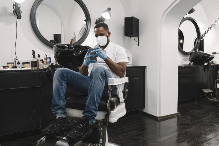 barber-in-chair